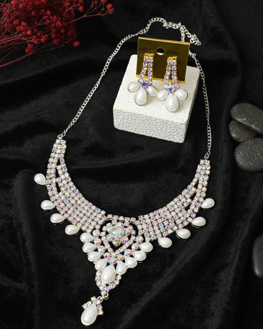Divinera Saanvi Necklace Set
