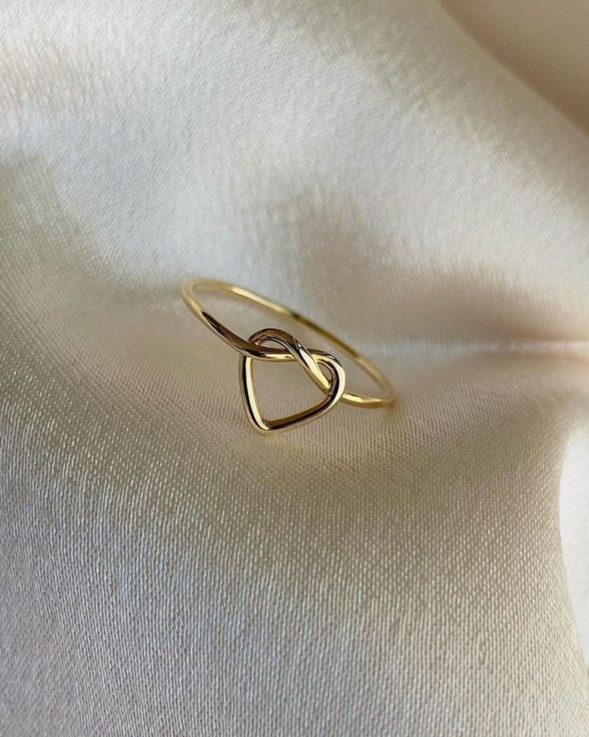 Divinera EverLustre Ring