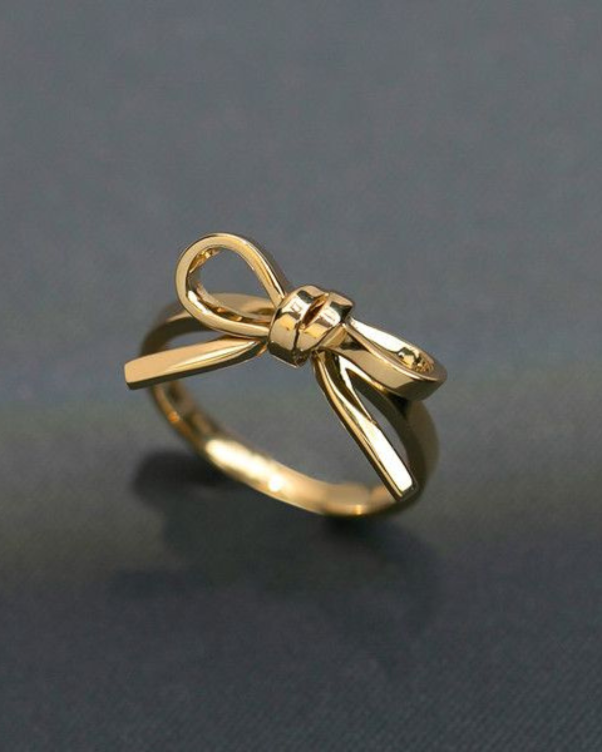 Divinera ShineCrest Ring