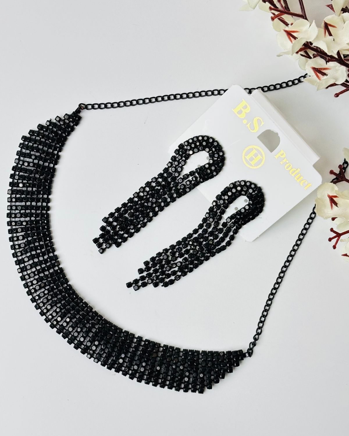 Divinera Charulata Necklace Set