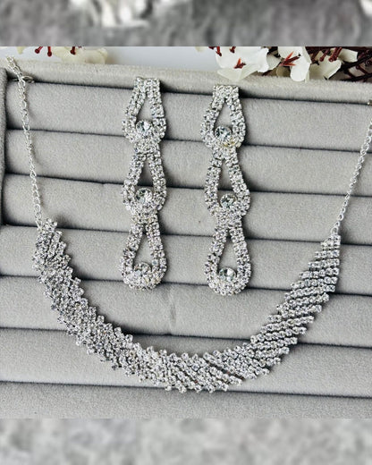 Divinera Vasundhara Necklace Set