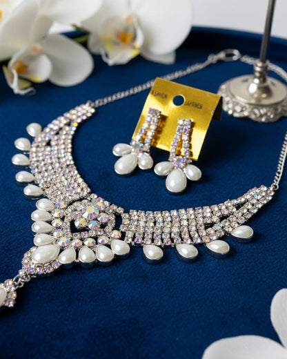 Divinera Saanvi Necklace Set